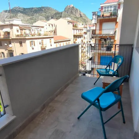 Utveggio View Apartment